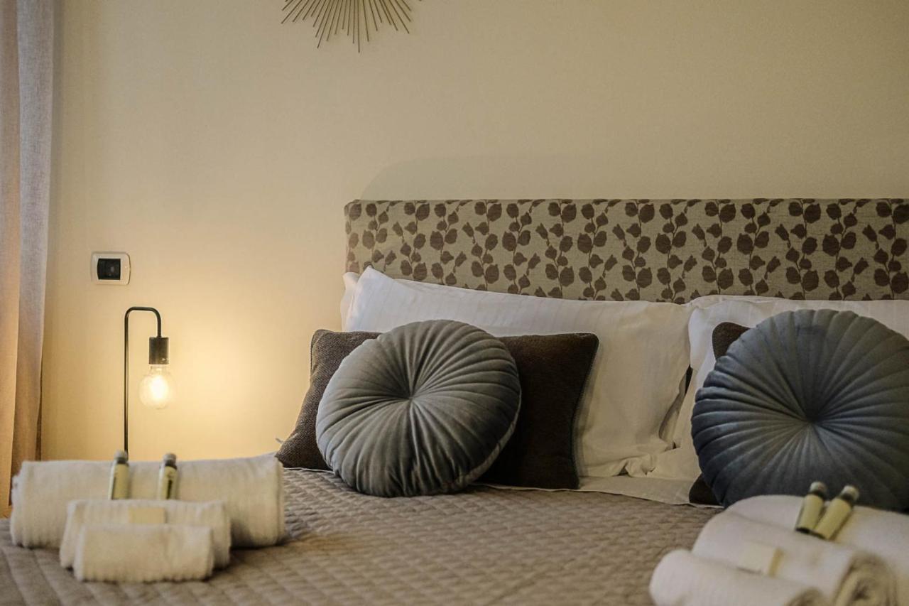 Verona Suites And Rooms Zewnętrze zdjęcie